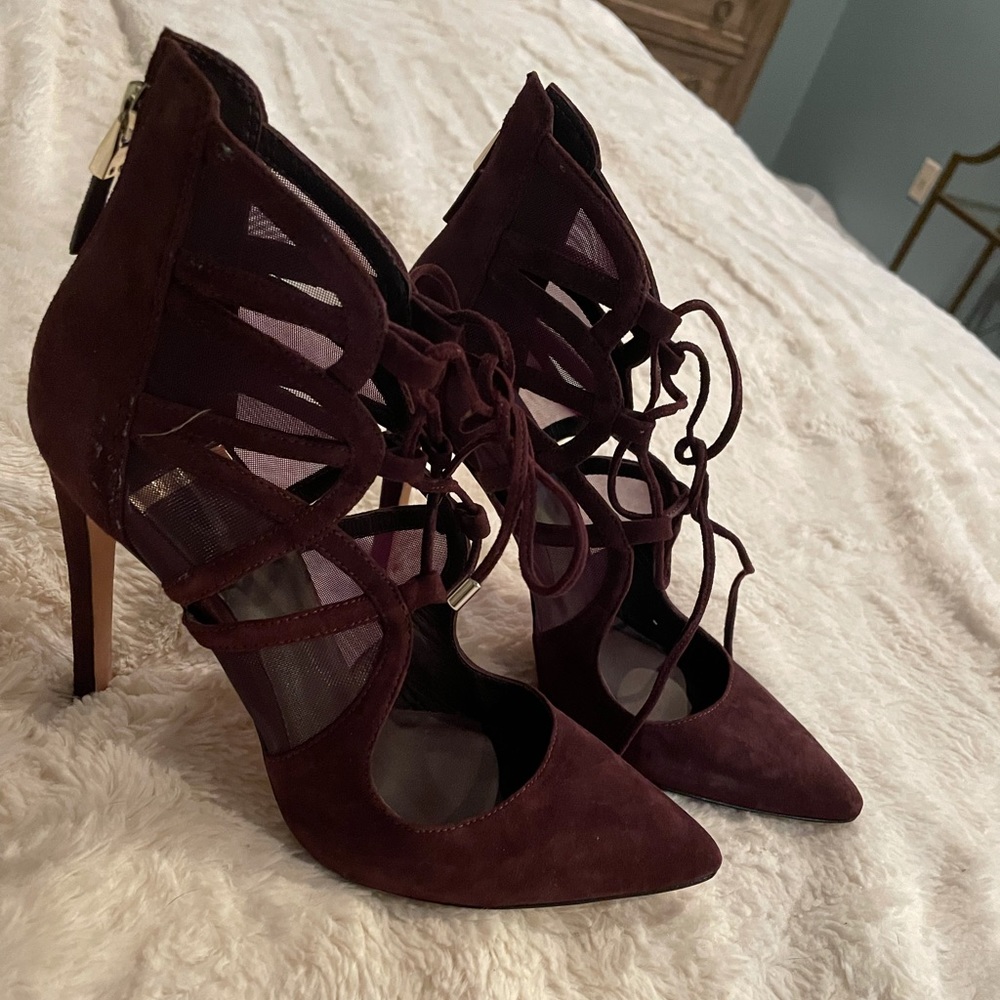Guess by Marciano Size 8 Pumps